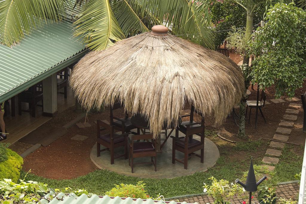 Thumbelina Apartments & Hotel Aluthgama Eksteriør billede