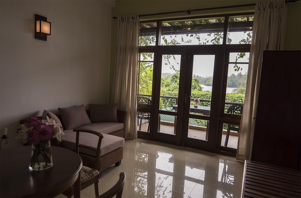 Thumbelina Apartments & Hotel Aluthgama Eksteriør billede