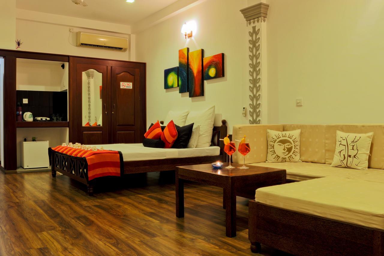 Thumbelina Apartments & Hotel Aluthgama Eksteriør billede
